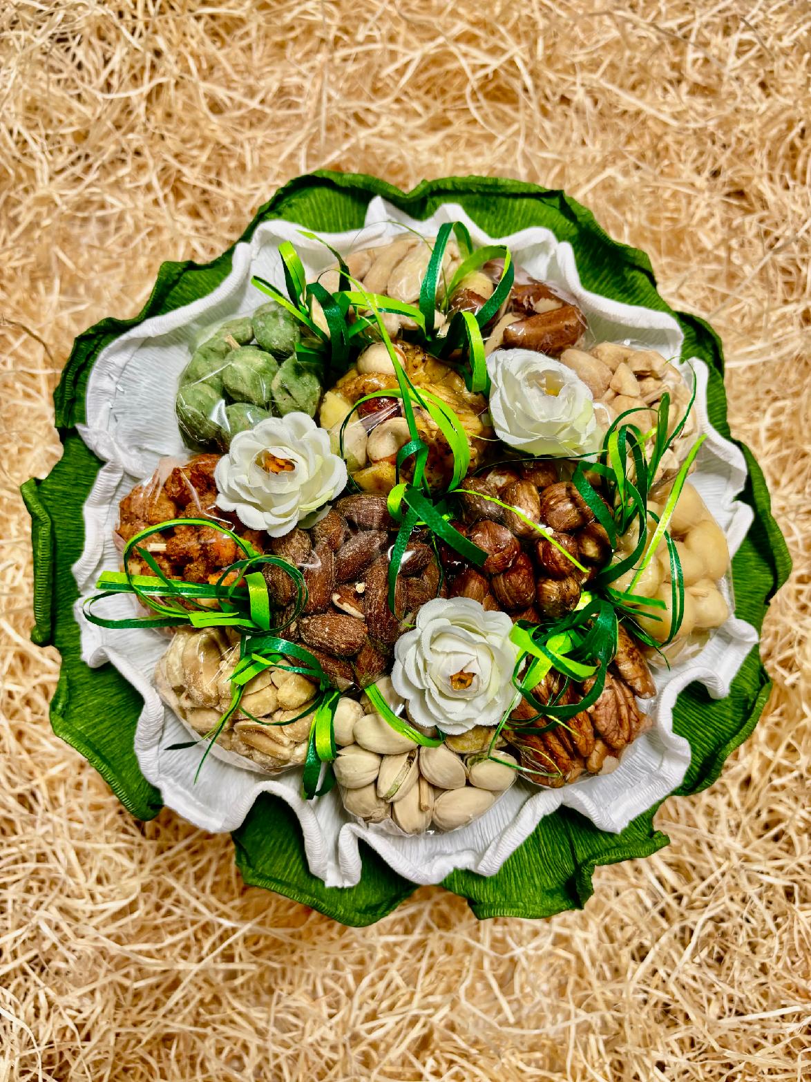 OŘECHOVÁ KYTKA SÁRA SLANÁ